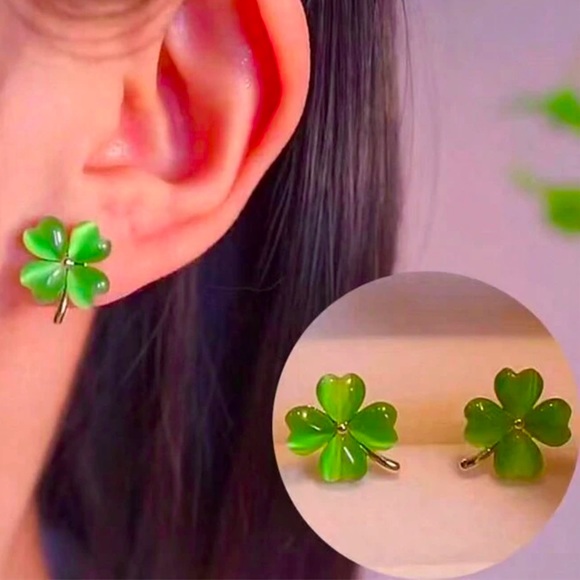 Four Leaf Clover Stud Earrings - Picture 1 of 6